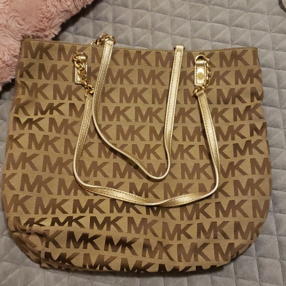 🚫SOLD🚫Michael Kors tote bag 🚫SOLD🚫